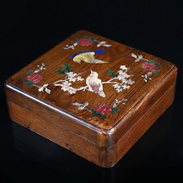 Traditional Vintage Rosewood Box With Mother-of-Pearl Bird and Floral Inlay For Sale - Image 3 of 9