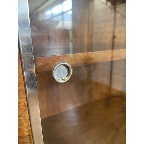 A-nr. 1769 original showcase by jidrich halabala 1929-1939 in superb original condition with original sticker original...