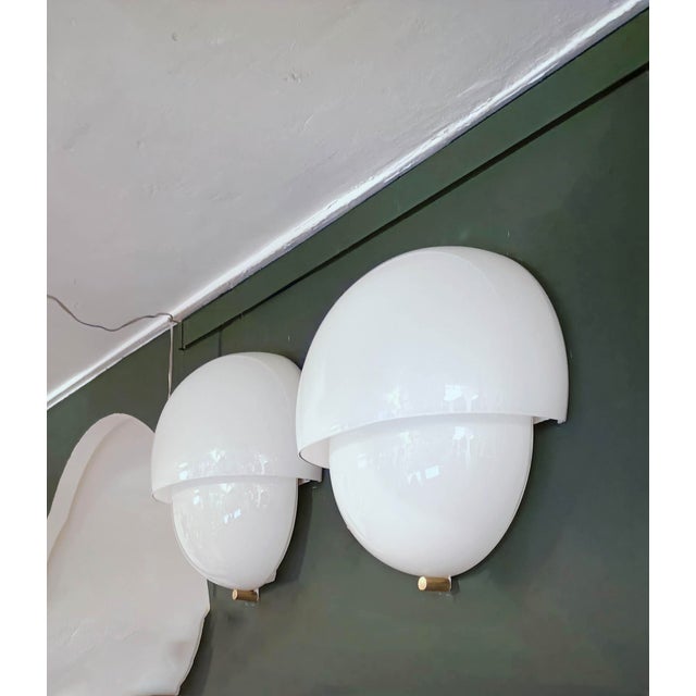White Mania Wall Lamps by Vico Magistetti for Artemide, Italy, 1960s, Set of 2 For Sale - Image 8 of 9