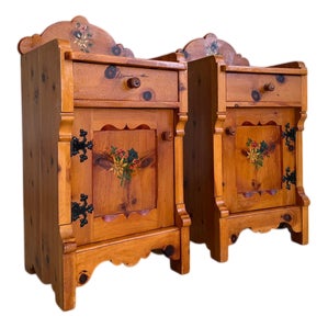Antique Rustic Bedside Tables in Natural Pine, 1890s, Set of 2 For Sale