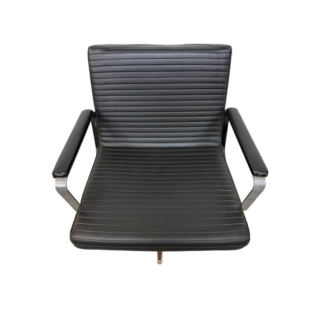 1960s Mid-Century Modern Chromcraft Black Leather Swivel Chair For Sale - Image 5 of 7