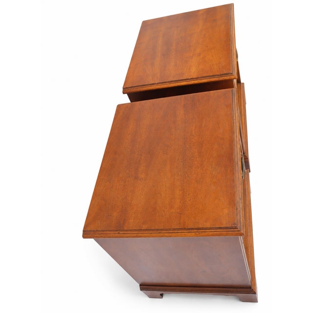 WELCOME AND THANK YOU FOR TAKING THE TIME TO LOOK!! Absolutely gorgeous, Stunning, A handsome pair of vintage Henredon...