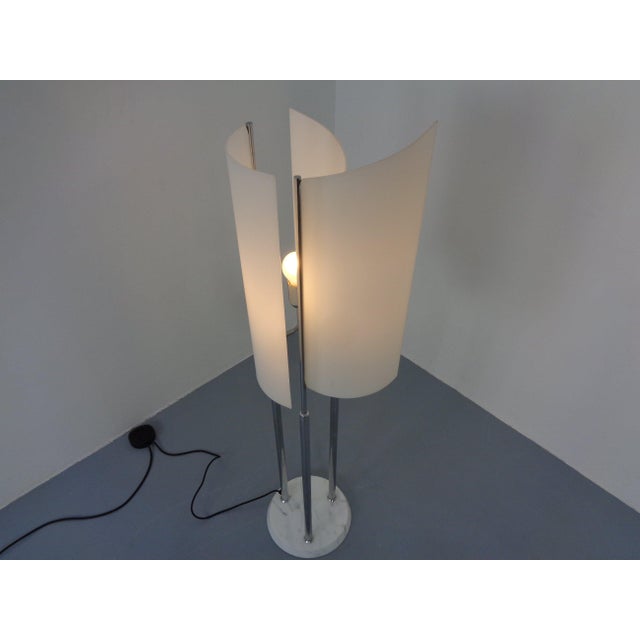 Arianna Floor Lamp in Marble and Handblown Glass by Bruno Gecchelin for Oluce, Italy, 1970s For Sale - Image 15 of 18