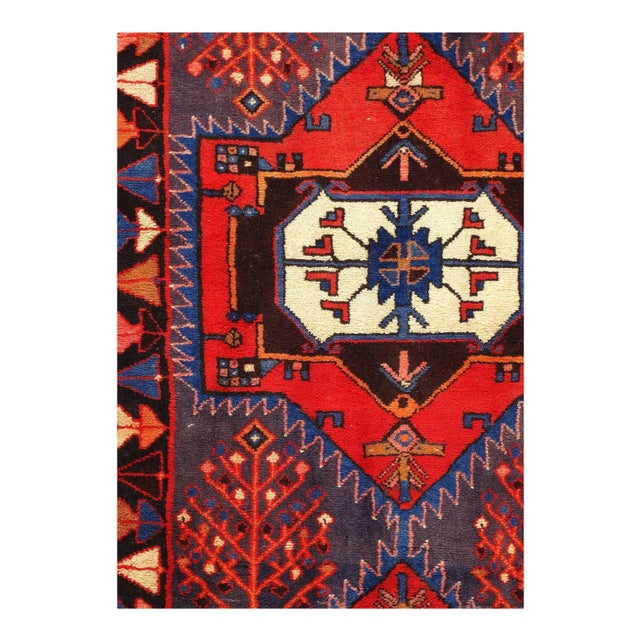 Hamadan rugs are a type of Persian rug. They are hand knotted rugs woven in Hamedan. The city of Hamadan (Hamedan) can be...