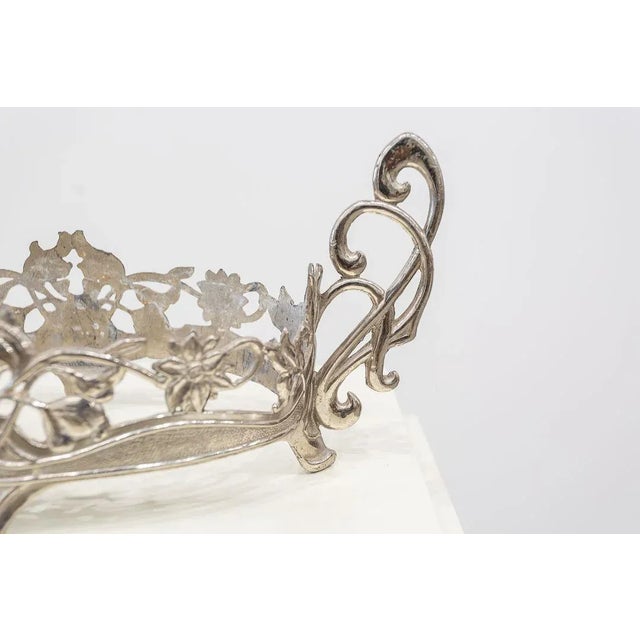 Antique Spanish Centerpiece in Silver Metal and Tin For Sale - Image 4 of 7