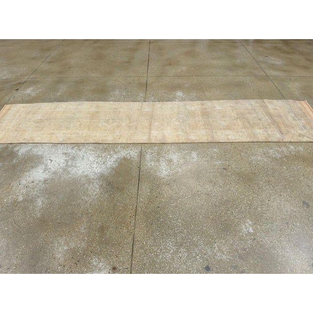 Galerie Shabab Collection Mid-20th Century Turkish Anatolian Runner For Sale In New York - Image 6 of 10