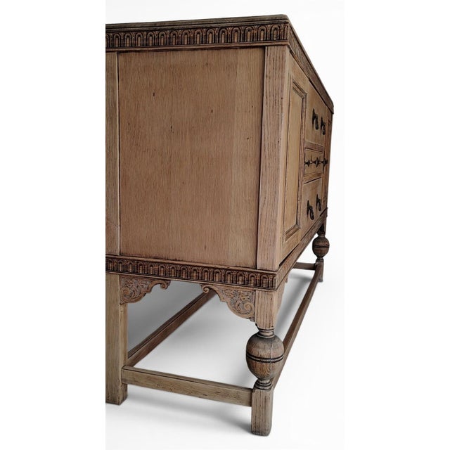 Early 1900s Natural Tiger Oak Sideboard With Carved Detailing For Sale - Image 4 of 10