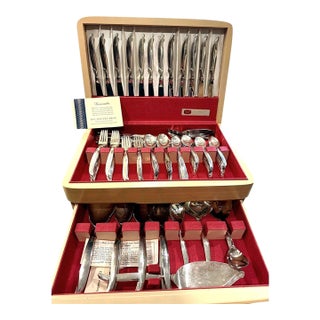 Mid 20th Century 1847 Rogers Bros Flair Silverplate Flatware Service for 16 With Chest - 121 Pcs For Sale