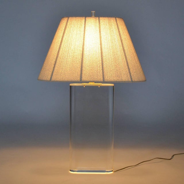 Mid 20th Century Stunning Lucite Table Lamp in the Manner of Karl Springer For Sale - Image 5 of 10