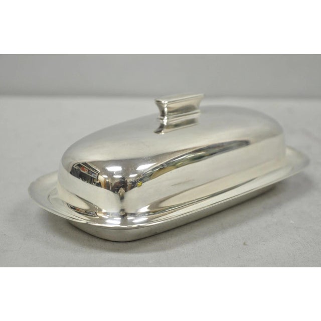Vintage Reed & Barton Art Deco Mid Century Modern Silver Plated Butter Dish w/ Glass Liner. Circa Mid 20th Century....