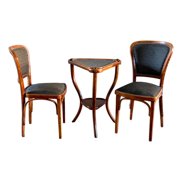 Seating Group with Small Table from Gebrüder Thonet, 1890s, Set of 3 For Sale