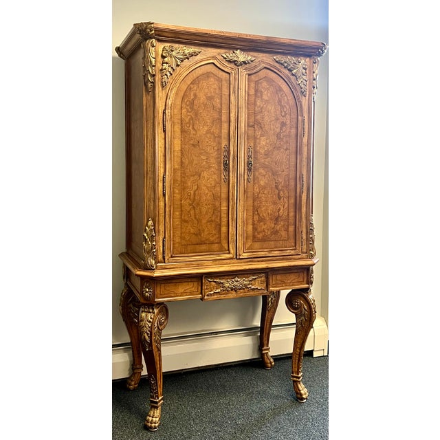 This stunning piece of furniture is a vintage Georgian Style 2-Door Bar / Liquor Cabinet, manufactured by the high-end...