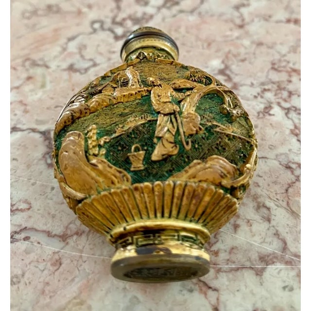 Late 20th Century Finely Detailed Green Chinese Snuff Bottle For Sale - Image 9 of 11