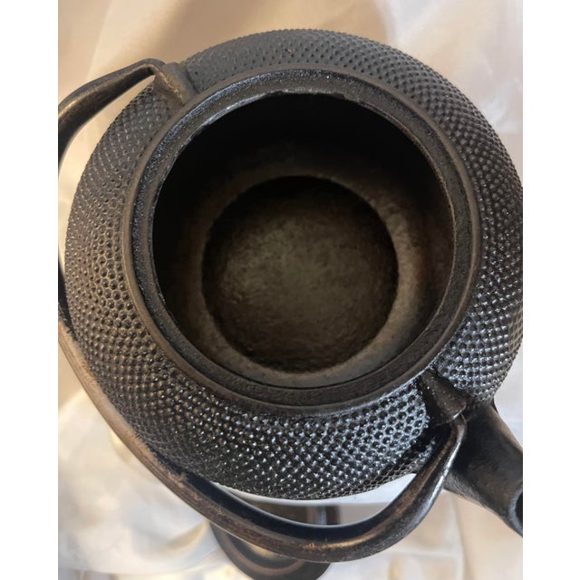 Early 20th Century Iwachu Japanese Iron Tea Kettle Tetsubin Nambu Tekki Hobnail Signed For Sale - Image 6 of 12