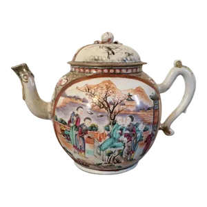 18th Century Chinese Export Porcelain Famille Rose Punch Pot in the Rockefeller Pattern
