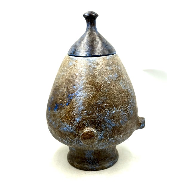 "Les 2 Potiers" (The Two Potters) is the signature name of a famous French ceramic duo composed of Jacques Serre...