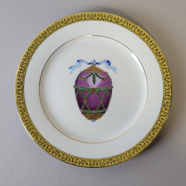 Christmas Gilded Porcelain Plates by Royal Gallery With Fabergé-Style Egg - Set of 6 For Sale - Image 4 of 10