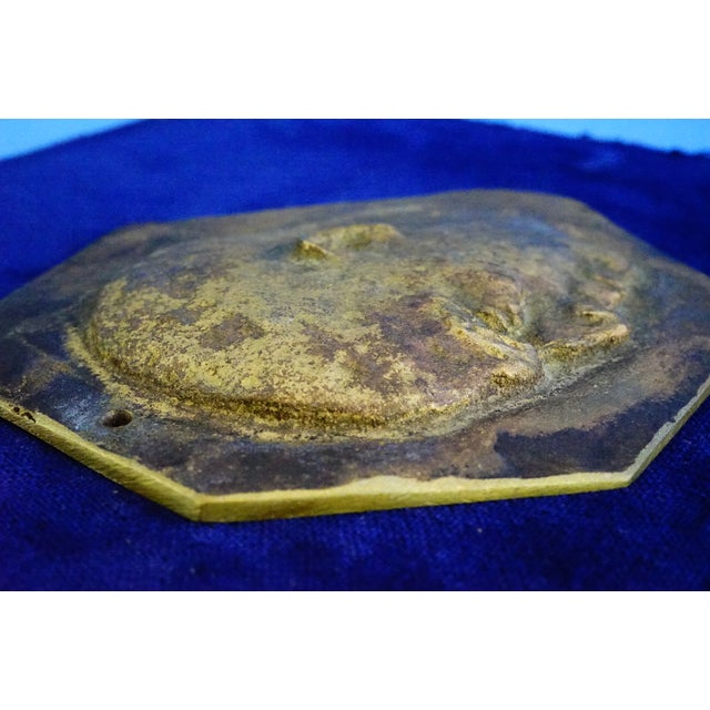 20th Century Gilded Bronze Plaque Sculpture with Bas-Relief Face of Benito Mussolini from Dux For Sale - Image 15 of 18