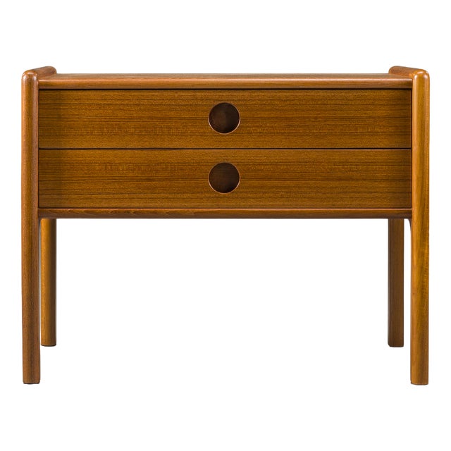 Danish Teak Model VM202 Nightstand attributed to Vildbjerg Møbelfabrik, 1960s For Sale