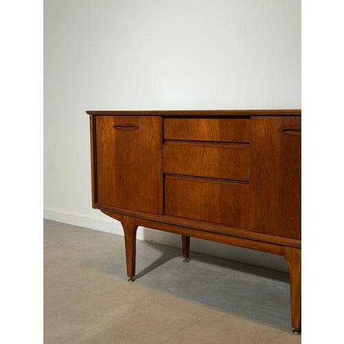Vintage Sideboard in Teak from Jentique For Sale - Image 4 of 9
