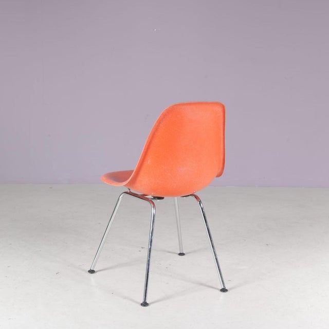 Herman Miller Dining Chairs in Orange Fiberglass by Charles & Ray Eames for Herman Miller, USA, 1960s For Sale - Image 4 of 9