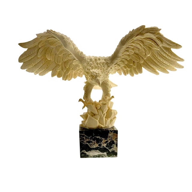Late 20th Century Italian Santini Alabaster Eagle Sculpture on Marble Base, 14"h For Sale In Tulsa - Image 6 of 10