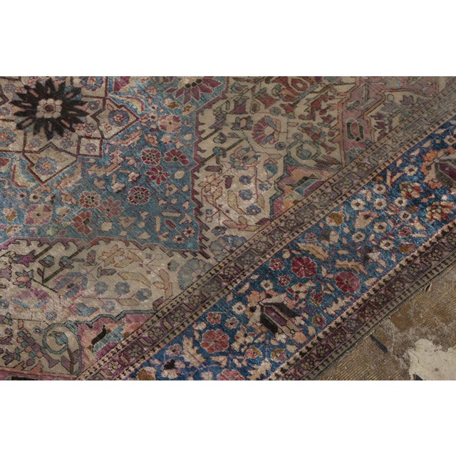 Late 19th Century Hand-Knotted Antique Persian Farahan Rug in Blue With Floral Medallion Pattern For Sale - Image 5 of 7