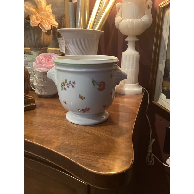 Tiffany and Co. Tiffany & Co. Limoges “Tiffany Garden” Porcelain Pot For Sale - Image 4 of 5