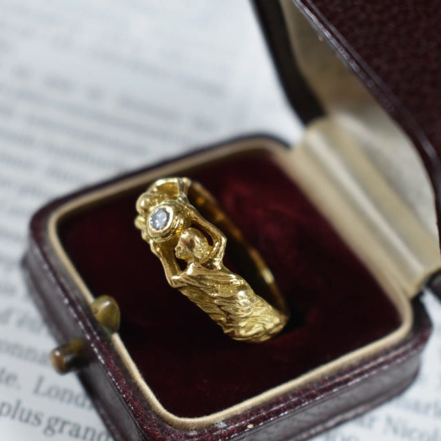 Metal Art Nouveau Ring 18K Gold and Diamond Decor for Women, Size 8 For Sale - Image 7 of 8