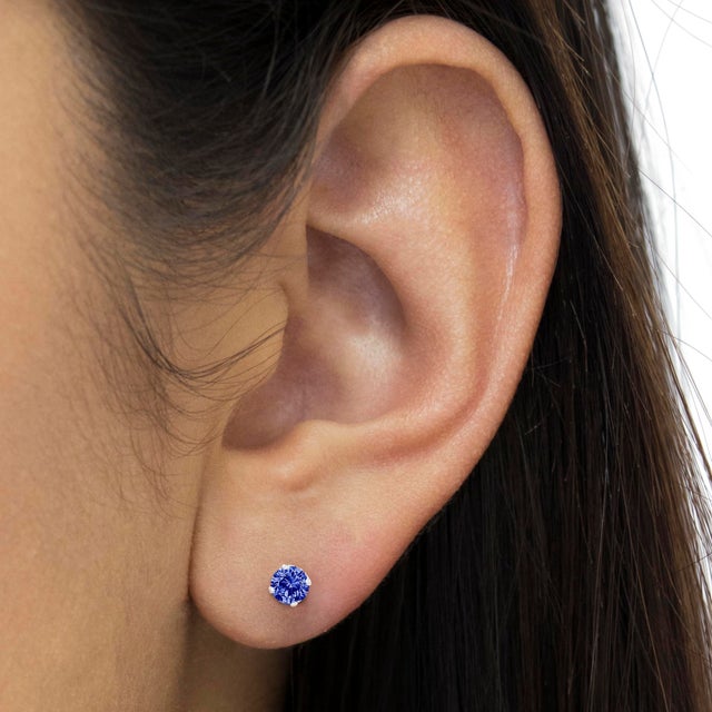 Haus of Brilliance .925 Sterling Silver 0.15 Cttw Round Brilliant-Cut Blue Diamond Classic 4-Prong Stud Earrings (Fancy Color-Enhanced, I2-I3 Clarity) For Sale - Image 4 of 5