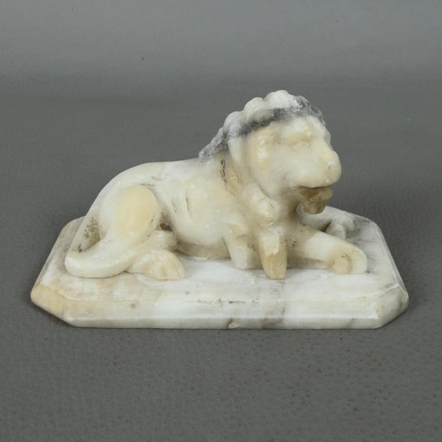 Early 20th Century Lion Paperweight in White Marble For Sale - Image 6 of 11