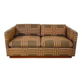 Vintage Modern Brown & Orange Tuxedo Love Seat Sofa on Platform Base by Milo Baughman for Thayer Coggin Designer’s Group Collection For Sale