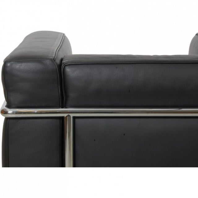 Vintage LC 2/1 Club Chair in Black Leather from Le Corbusier, 2000s For Sale - Image 11 of 18