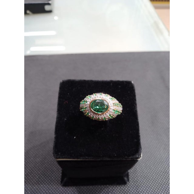 Natural 18k Gold Emerald Halo Ring With 0.77ct Diamonds, New Design For Sale - Image 4 of 8