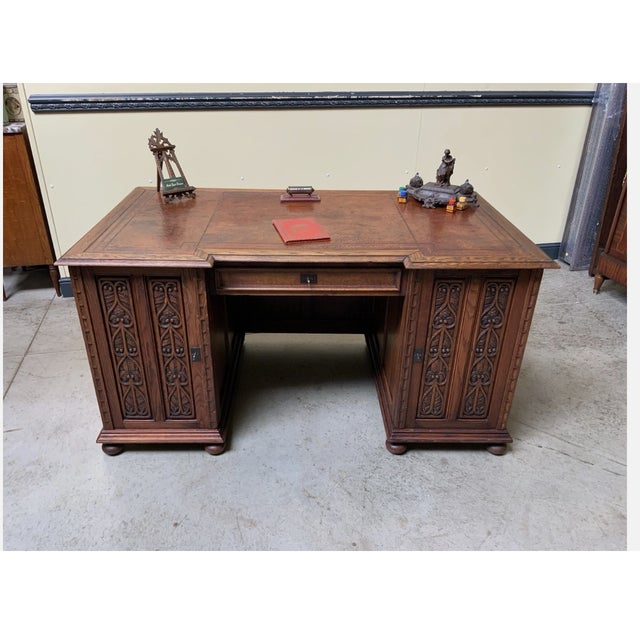 Antique Neo-Gothic Desk in Oak, 1880 For Sale - Image 14 of 14