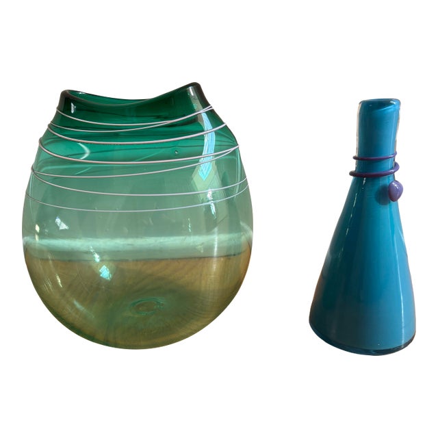 Lot of 2 Signed Studio Art Glass Vases: 1986 Tricia Allen & 1994 John Burchetta For Sale