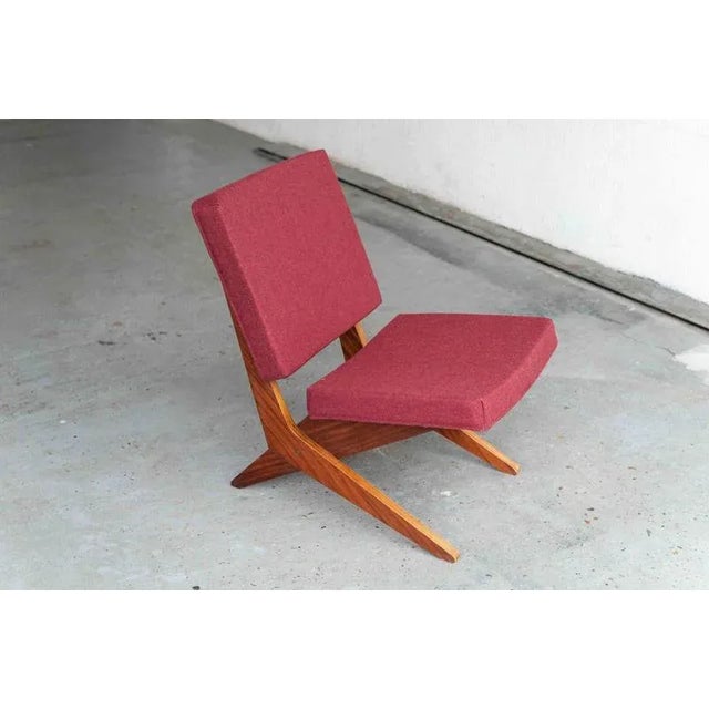 This rare ‘Scissor chair’ was designed by Jan Van Grunsven in 1955 and produced by UMS Pastoe in the Netherlands. The FB18...