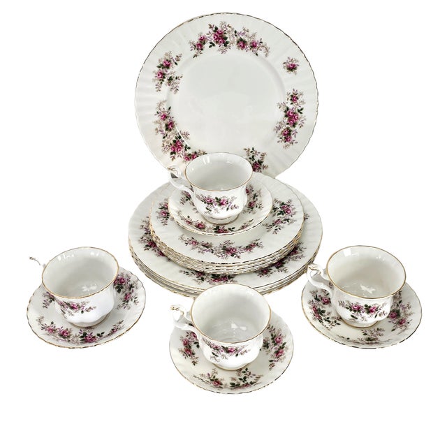 Royal Albert 1980s Royal Albert Lavender Rose Bone China Dinnerware Service for Four, 16 Pieces For Sale - Image 4 of 18