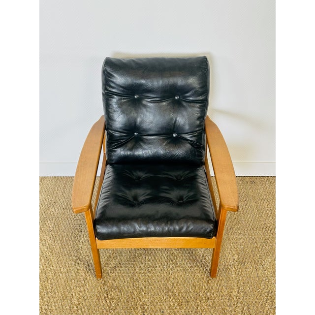 Vintage Scandinavian Lounge Chair in Black Leather and Wood, 1960s For Sale - Image 9 of 15