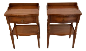 1940s Morganton Furniture Co. Rare Set of 2 Beautiful Bedside Tables