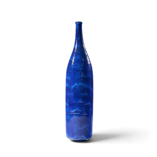 Mid-Century Modern Gertrud and Otto Natzler Mid Century Lapis Blue Glaze Cylindrical Tall Bottle For Sale - Image 3 of 8