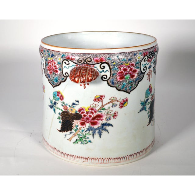 Chinese Export Porcelain Famille Rose Cachepot or Wine Cooler of Large Size For Sale - Image 9 of 14