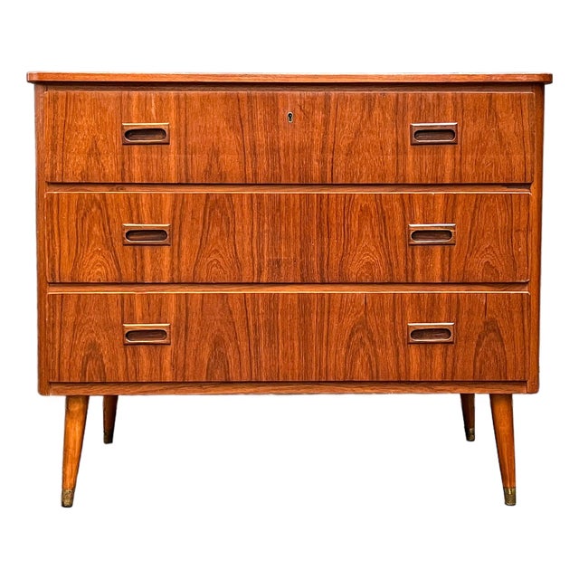 Mid-Century Chest of Drawers For Sale