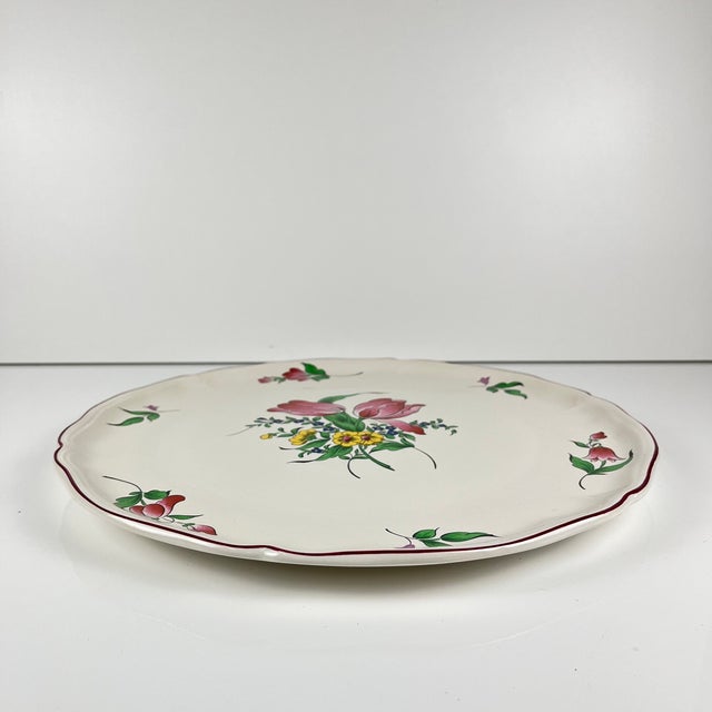 1980s Streetlight Cake Plate with Tulip Motif from KG Lunéville Model, 1980s For Sale - Image 5 of 8