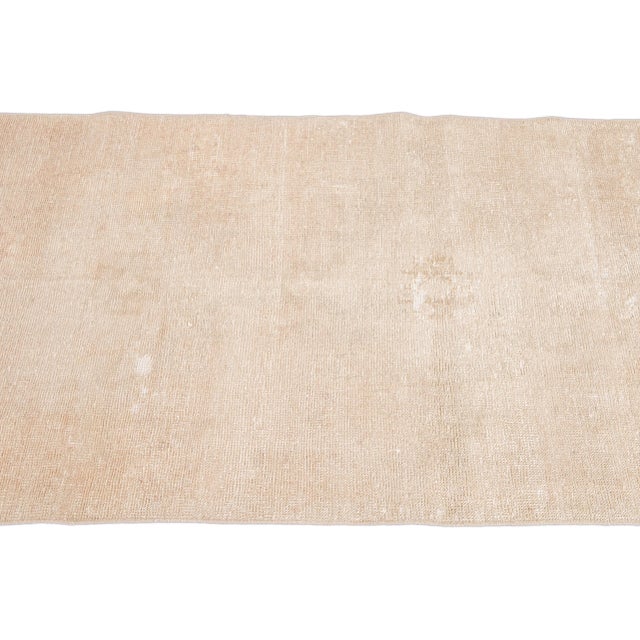 1960s Vintage Shabby Chic Turkish Handmade Beige Wool Runner For Sale In New York - Image 6 of 9