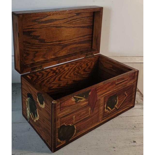 20Thc Original hand painted box with painted beavers on it all around the box.It is a hand crafted oak box in very good...