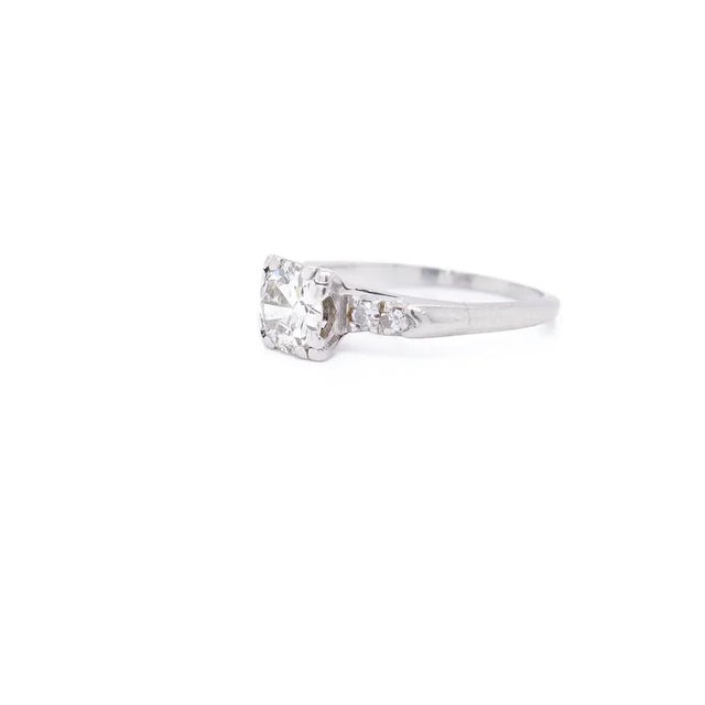 Retro Platinum & Round Mixed Cut 0.95 Ct Diamond Engagement Ring For Sale - Image 4 of 12