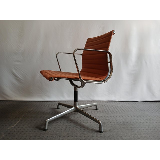 Metal EA 108 Swivel Chairs by Charles & Ray Eames for ICF De Padova, 1960s, Set of 2 For Sale - Image 7 of 18