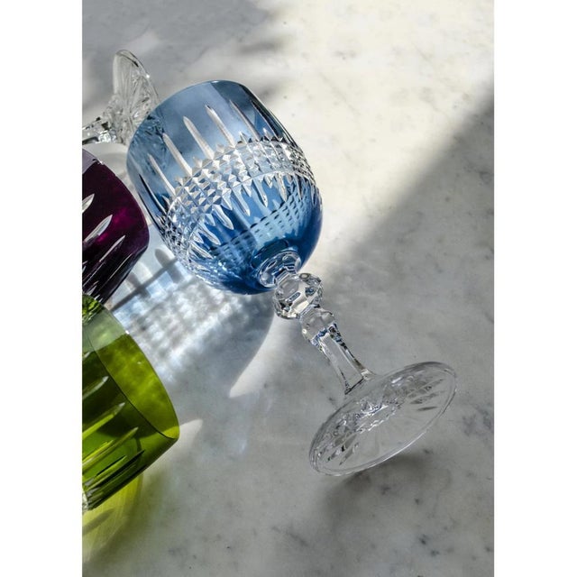 Ket of 6 glasses for white and rosé wine. Made of lead-free crystalite glass. Colors: gray, blue, yellow, green, purple,...