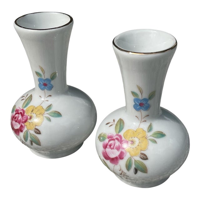Vintage Porcelain Hand Painted Floral Bud Vases Gold Rim- A Pair For Sale